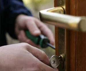 Lock Safe Services Runnemede, NJ 856-506-3211 - lock-change